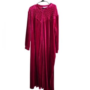 Vintage Vermont  Country Store Full Length Long Sleeve House Coat